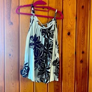 Gently used Wahine Toa Tank top